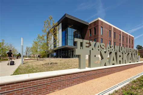 Tamu texarkana - Jan 9, 2024 · Texas A&M - Texarkana is a public university located in Texarkana, Texas. It is a small institution with an enrollment of 1,317 undergraduate students. The Texas A&M - Texarkana acceptance rate is 96%. Popular majors include Liberal Arts and Humanities, Business, and Psychology. Graduating 24% of students, Texas A&M - Texarkana alumni go on to ... 